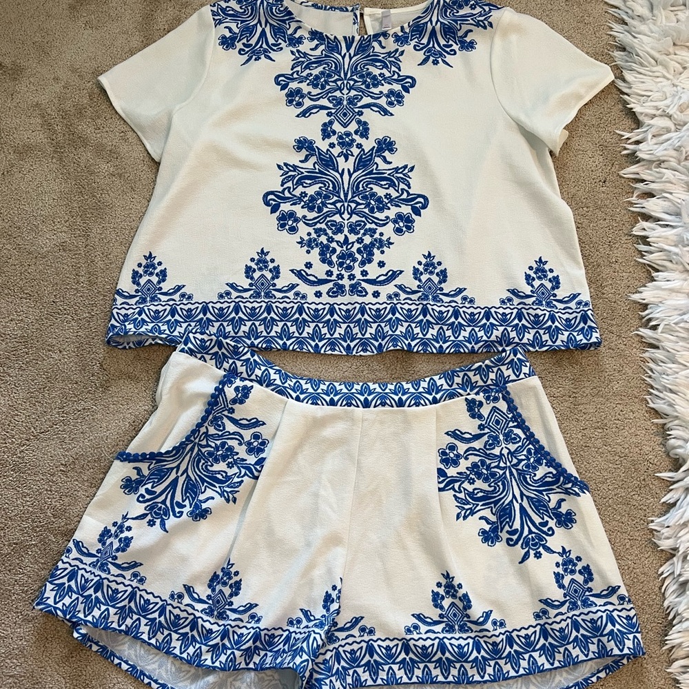 Target Blue and White Shirt and Short Set Size XL